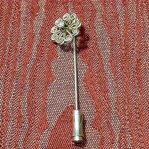 FLOWER Gold Tone Stick Pin Rhinestone VINTAGE COLLECTABLE